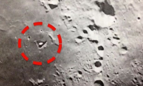 Mặt Trăng xuất hiện cấu trúc tam giác nghi căn cứ người ngoài hành tinh