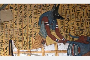 Các nhà khoa học giật mình khi quét xác ướp cô gái Ai Cập 2.700 tuổi