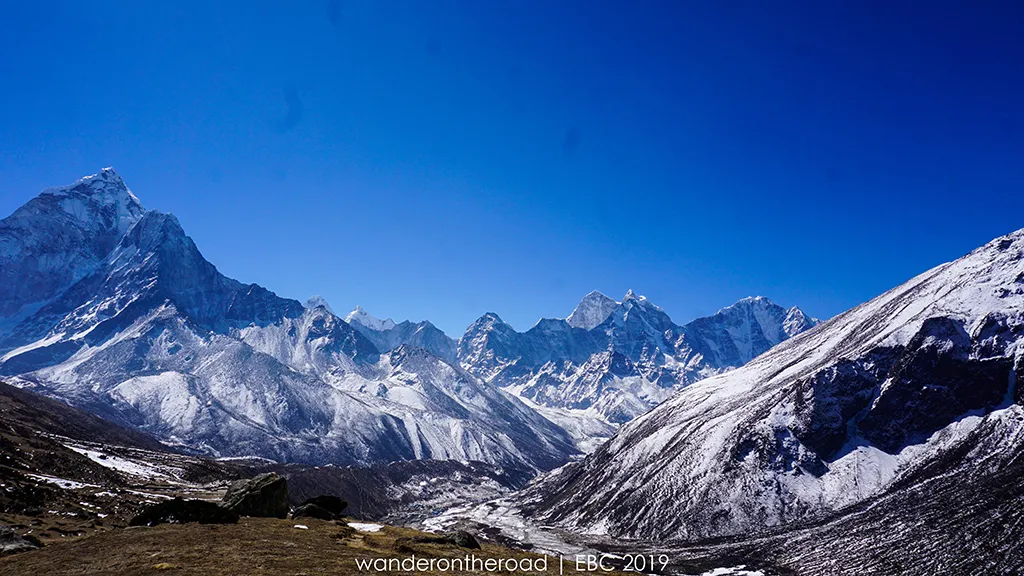 Người thực hiện nghi lễ đang tập trung năng lượng