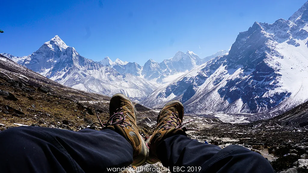 Khung cảnh u tịch của ngôi miếu cổ trong Ký sự cầu cơ P6