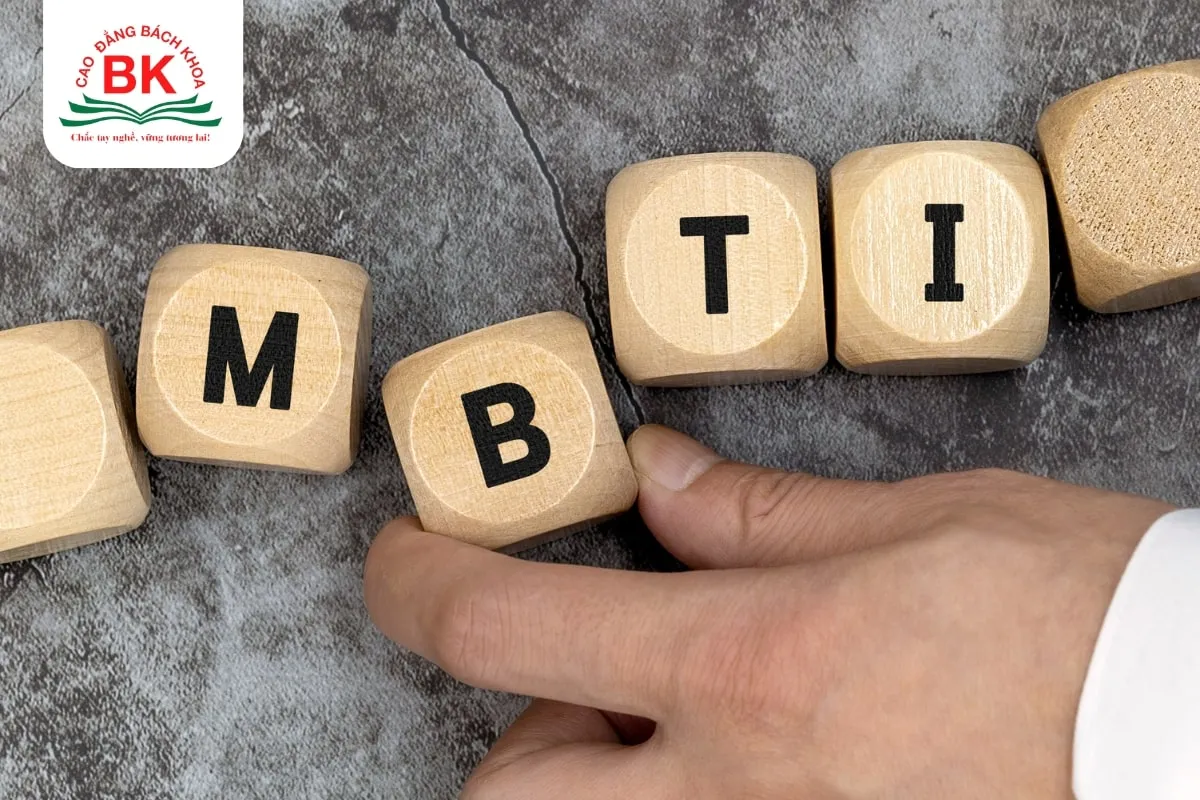 Nhóm tính cách MBTI