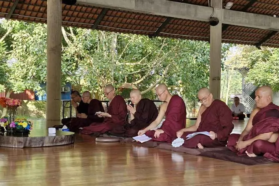 Thọ trì Ngũ giới và Bồ Tát giới là phương pháp quan trọng để giảm sát nghiệp và hóa giải vong linh thai nhi